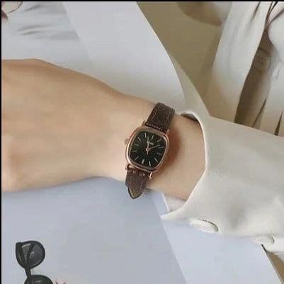 montre classique carrée pour femme